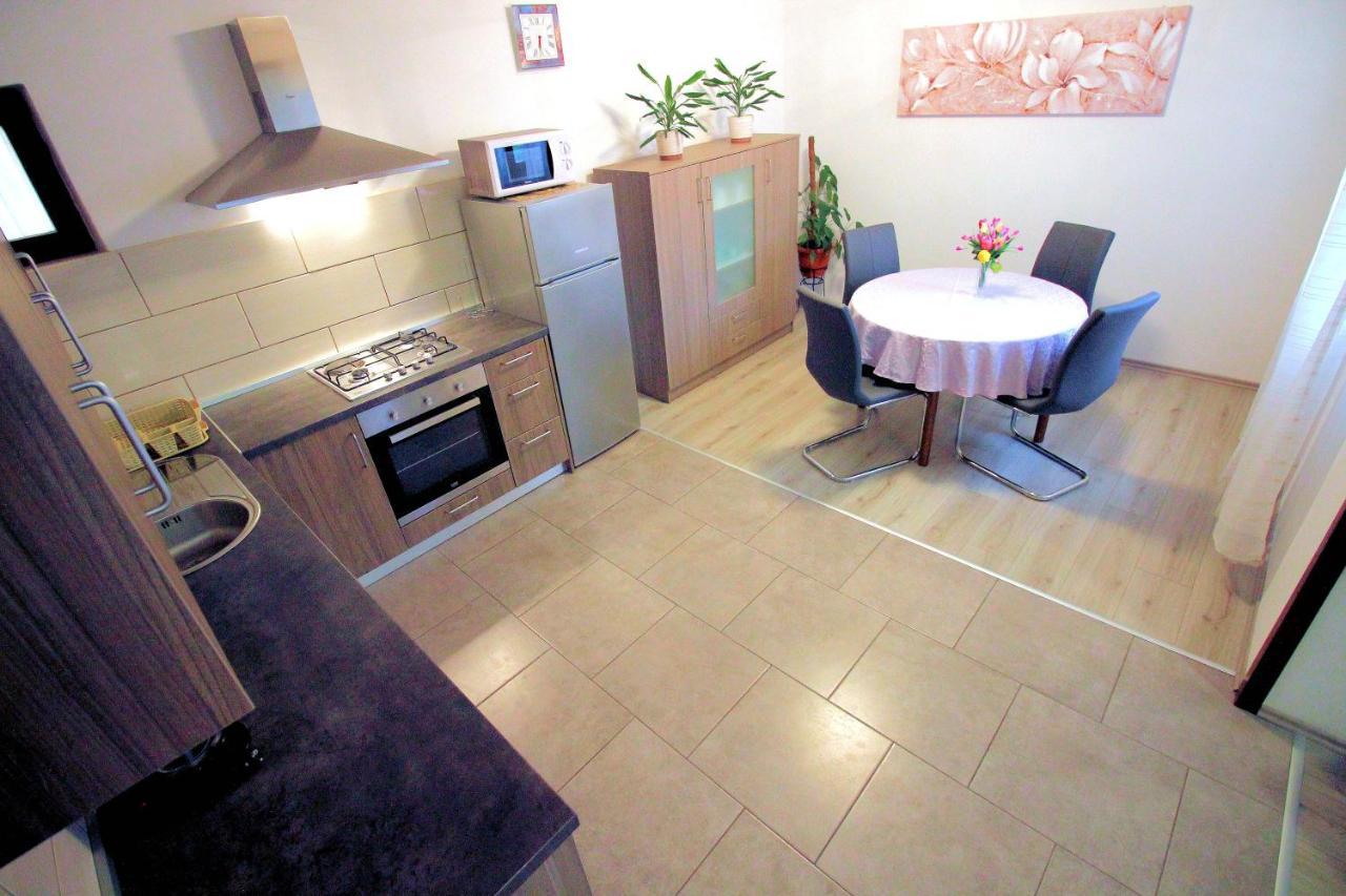 Apartment Leana Selce Luaran gambar